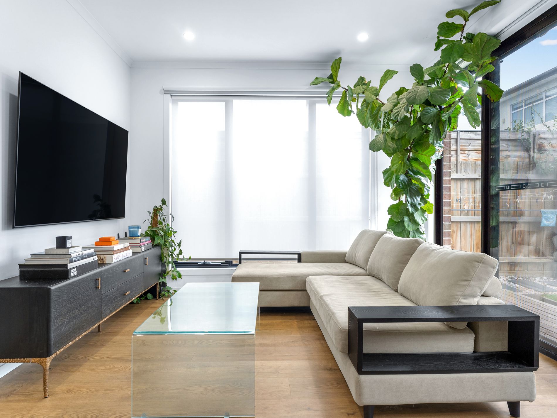 2 / 10 Beaumont Parade, West Footscray