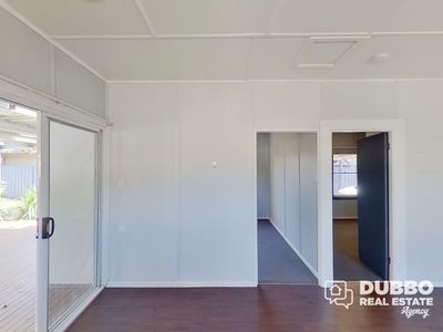 2 / 4 Gloucester Avenue, Dubbo