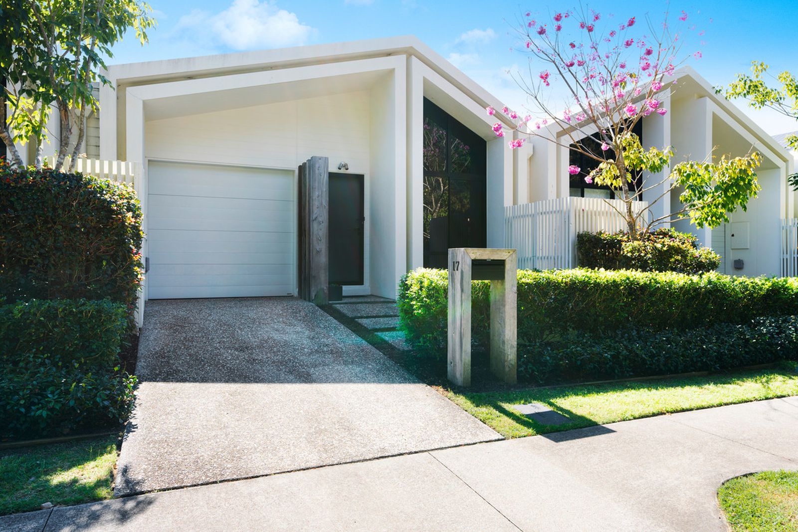 Photo 2 of 7, 17 North Ridge Avenue, Peregian Springs