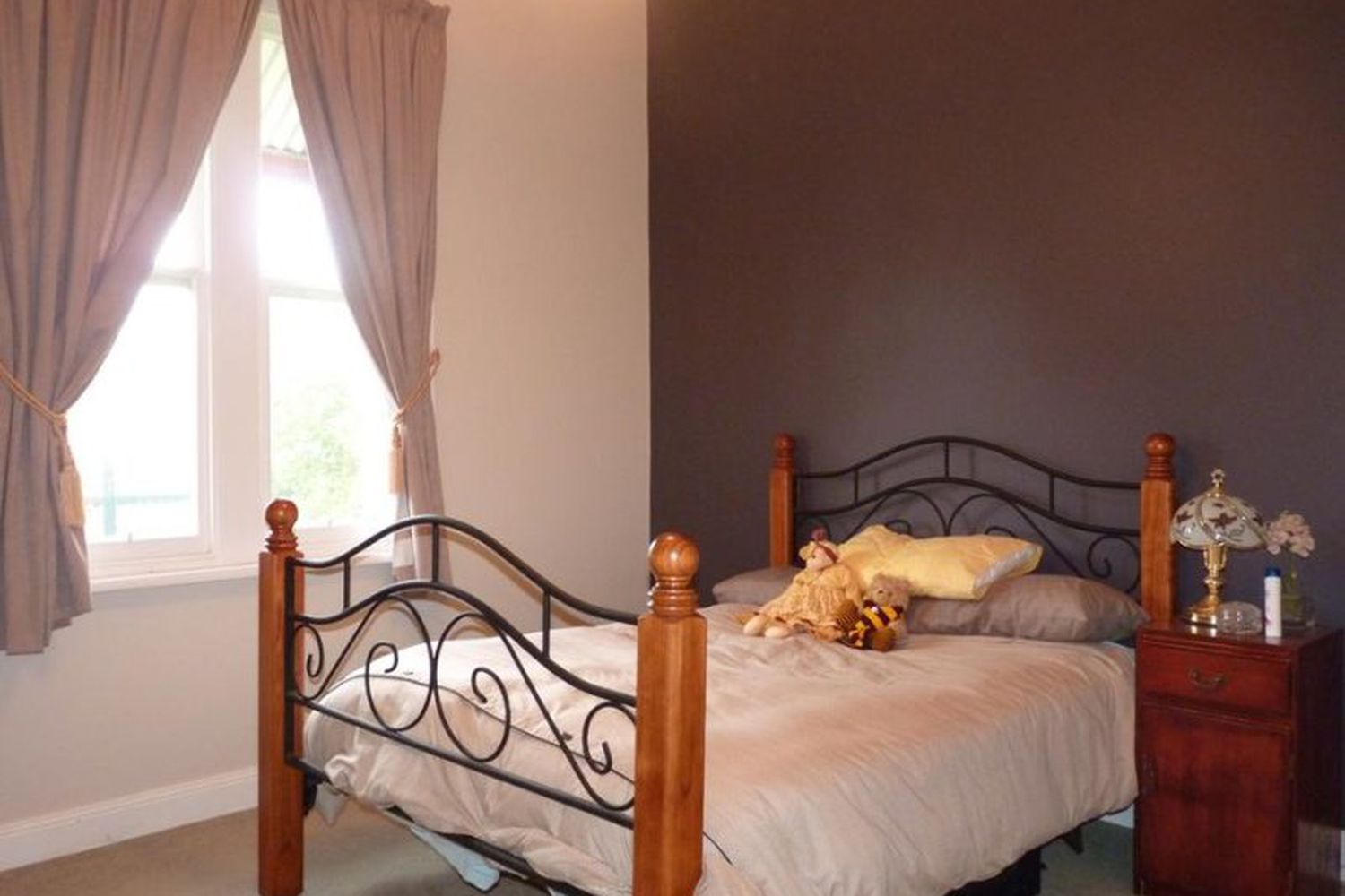 7 Bennett Rd, Horsham