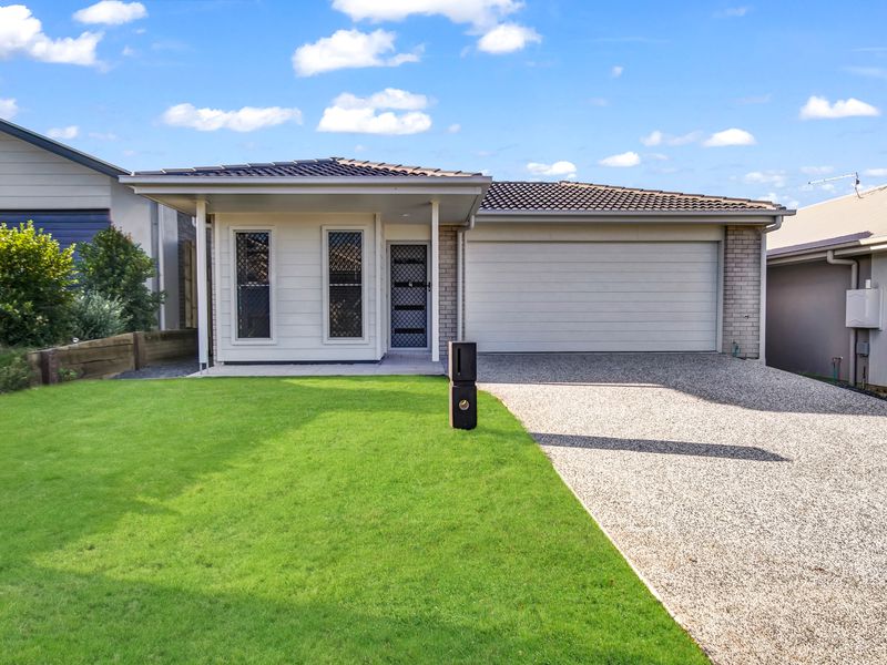 42 Aspen Circuit, Logan Reserve