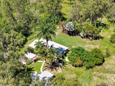 345 Midge Point Road, Bloomsbury