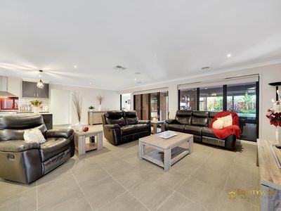 174 Eureka Drive, Manor Lakes