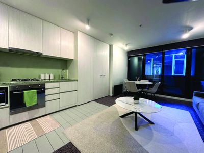 329 / 673 La Trobe Street, Docklands