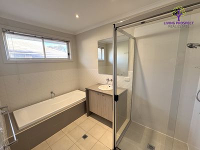 8 Turnstone Drive, Point Cook