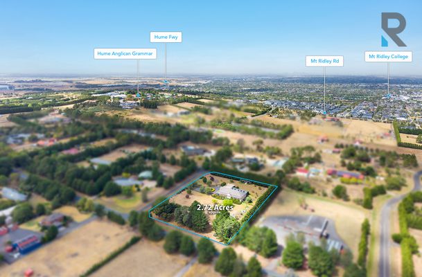 8 Pine Grove, Mickleham