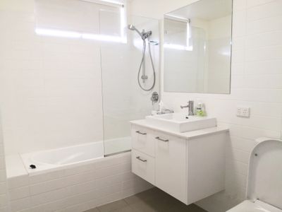 2 / 104-106 Central Lane, Gladstone Central