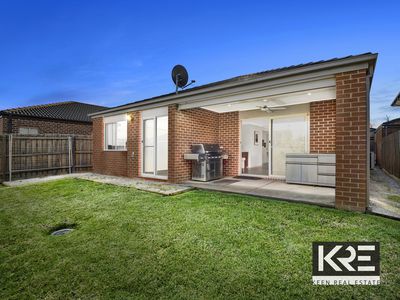 21 Lucinda Lane, Cranbourne North