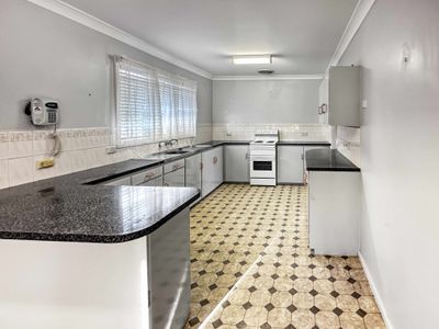 16 Wilkins Street, Dubbo