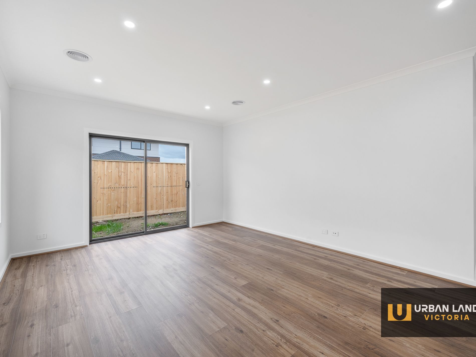 13 stover rd, Clyde North