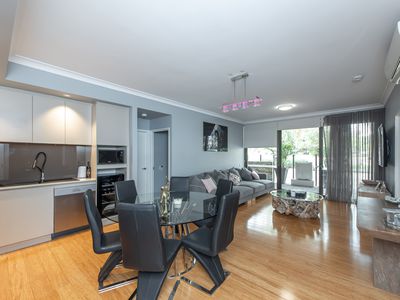 8/2 Dynevor Rise, Floreat