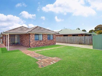 12 Admiralty Avenue, Tea Gardens