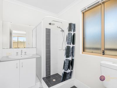 5 Balliol Court, Piara Waters