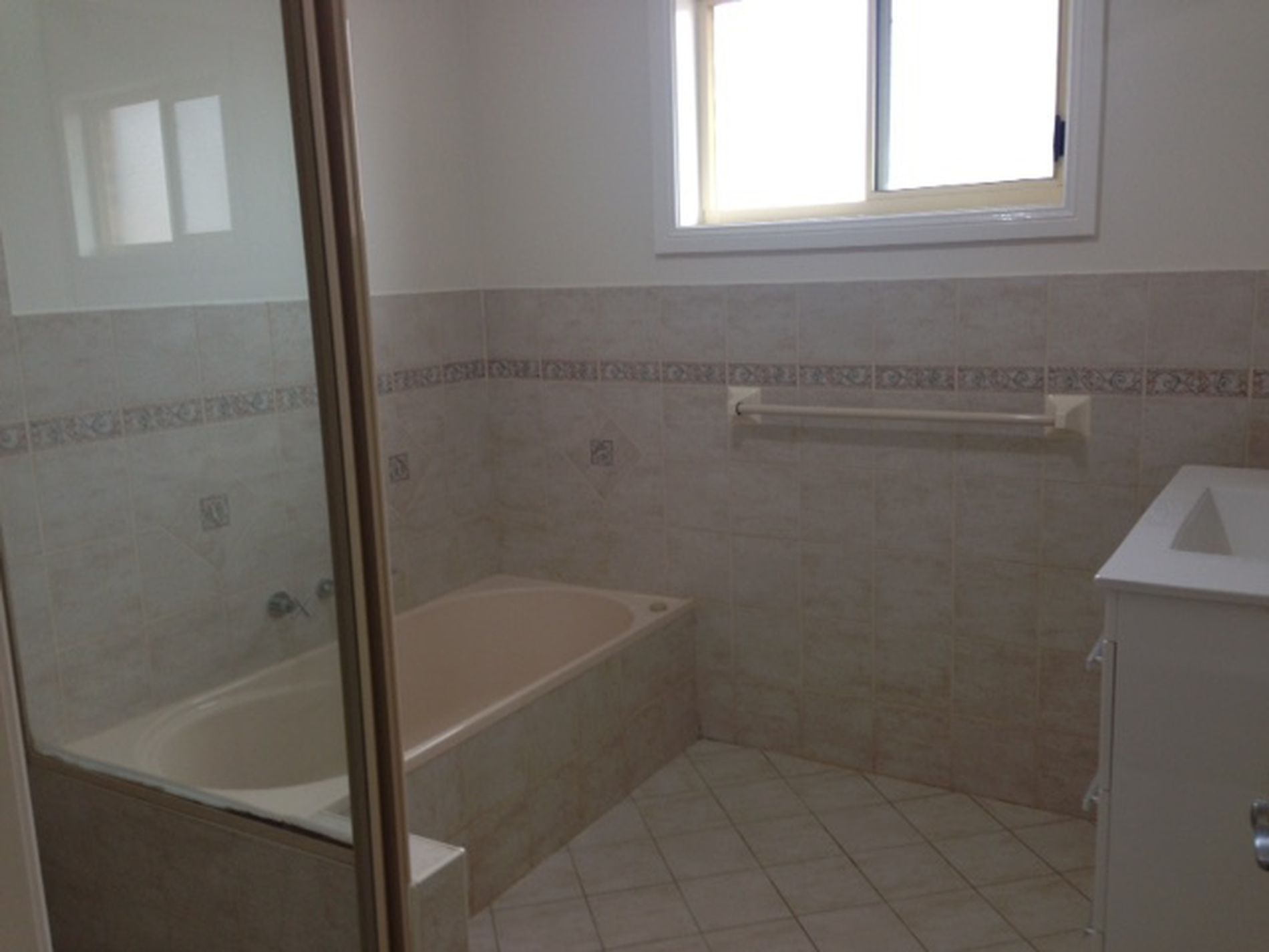 1 / 42 Ocean Beach Drive, Shellharbour