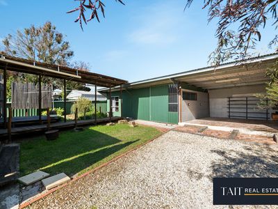 61 Docker Street, Wangaratta