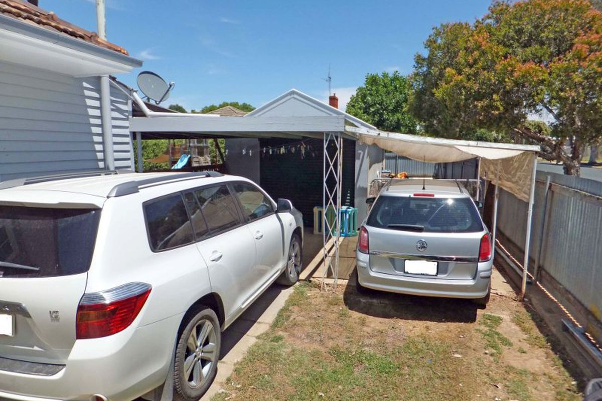 52 Lake Road, Kyabram