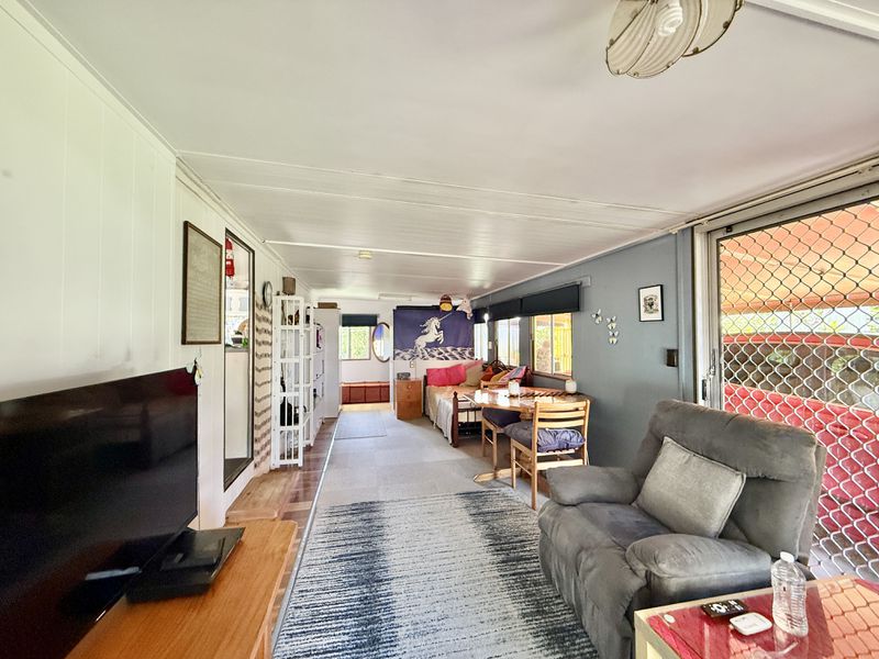 E10 / 61  Ocean Street, Torquay, QLD, Torquay - Thumbnail 3