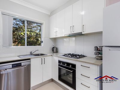 10 & 10a Matthew Cres, Blacktown