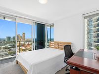 9  Lawson St, Southport