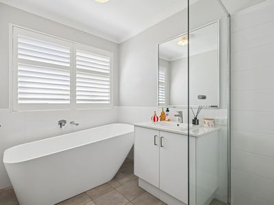 61 Onyx Road, Mount Richon