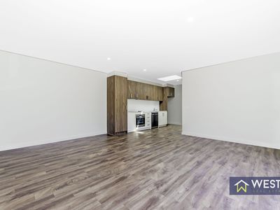 2 / 8 Montgomery Crescent, White Hills