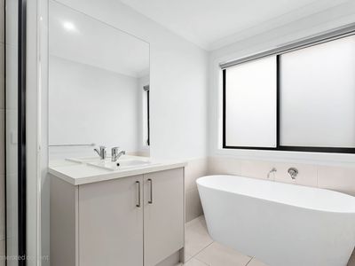 2 Pigdon Street, Weir Views