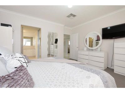 34 Barfield Road, Hammond Park