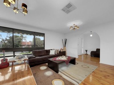 8 Dalray Close, Mill Park