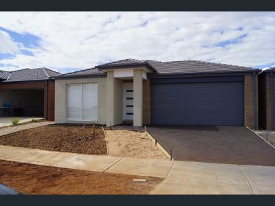 4 Bindley Crescent , Weir Views