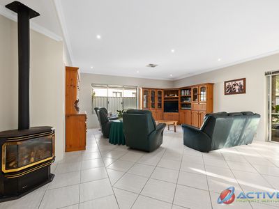 9 Iris Court, Coodanup