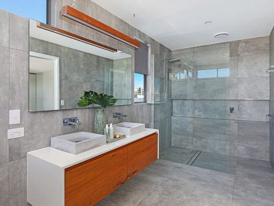 17 Palm Drive, Mooloolaba