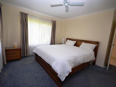 2 Marum Court , Tawonga South