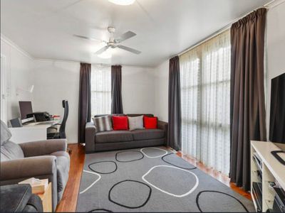 33 MARTINDALE CRESCENT, Seymour