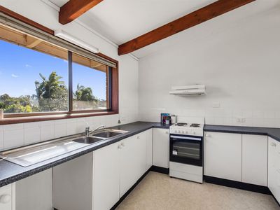 27 Torquay Drive, Lake Tabourie