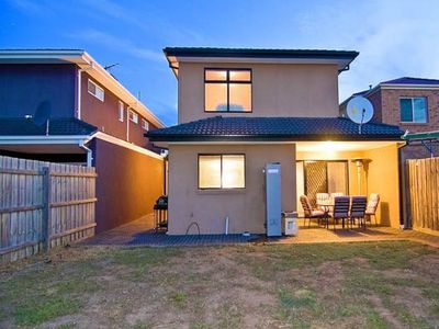10 Thames Way, Roxburgh Park