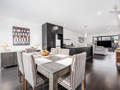 36 Paradise Parade, Point Cook
