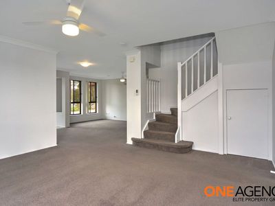 33 St James Crescent, Worrigee