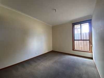2 / 59 Duncans Road, Werribee