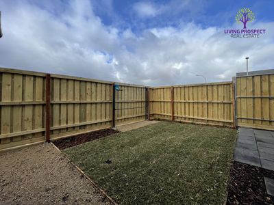 2 Ribbonwood Crescent, Sunshine North