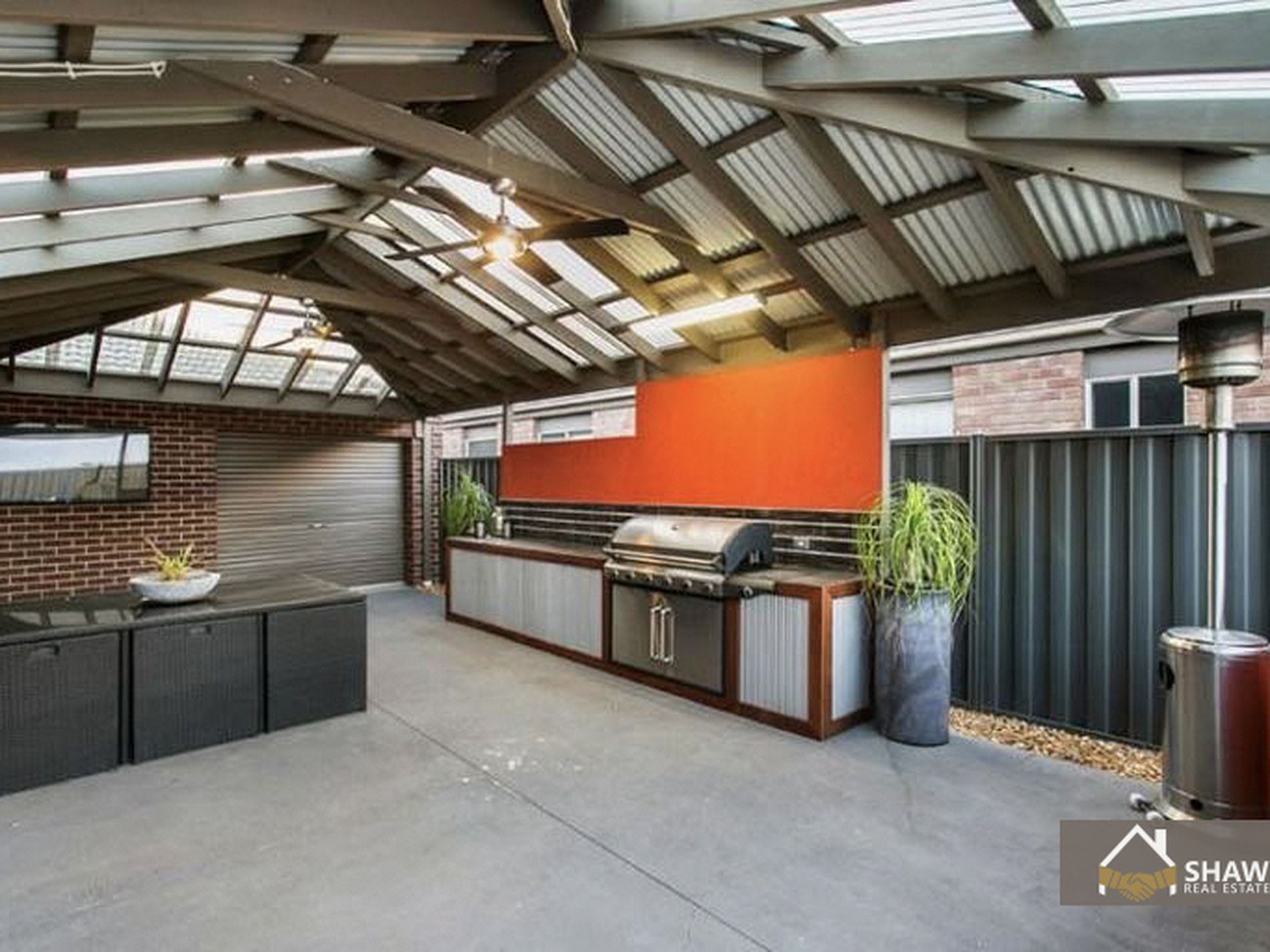 6 Field Street, Manor Lakes
