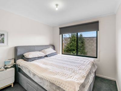 2 / 103 Bass Street, Warrane