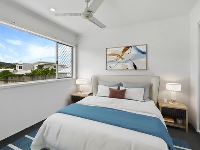 6 / 3 MAYTOWN CLOSE, Manoora