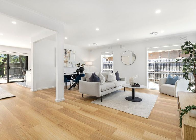 43 Ester Crescent, Clayton South