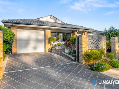 32 Gregorace Place, Bonnyrigg