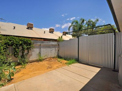 10 / 11 Piesse Street, Boulder