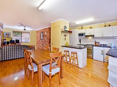 4 Justora Street, Rochedale South
