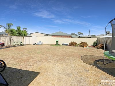 5 Matthews Court, Horsham