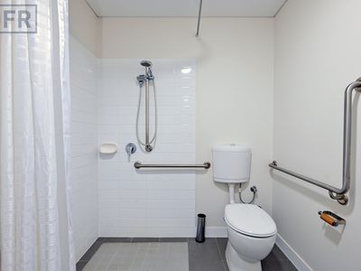 12W/817 Beeliar Drive, Cockburn Central
