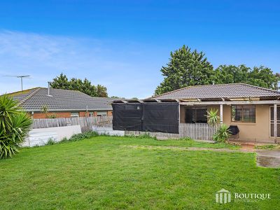 8 Hillview Rise, Hampton Park