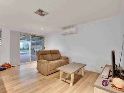 1 Baxter Close, Huntingdale